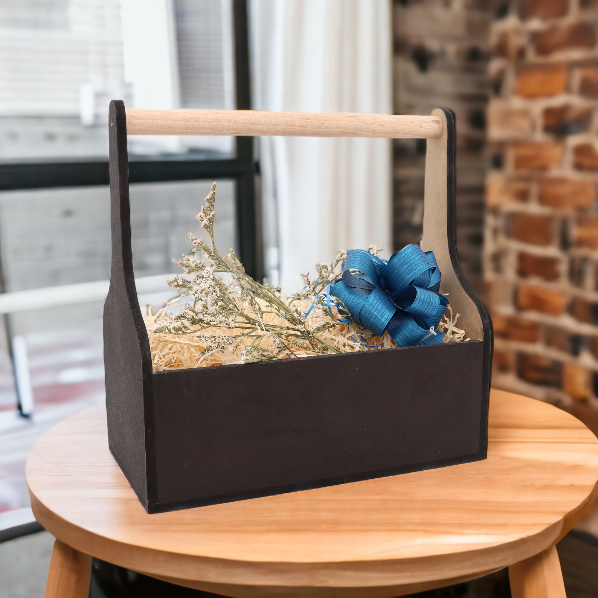 Schwarze Werkzeugkiste zum selbst Packen - mittel